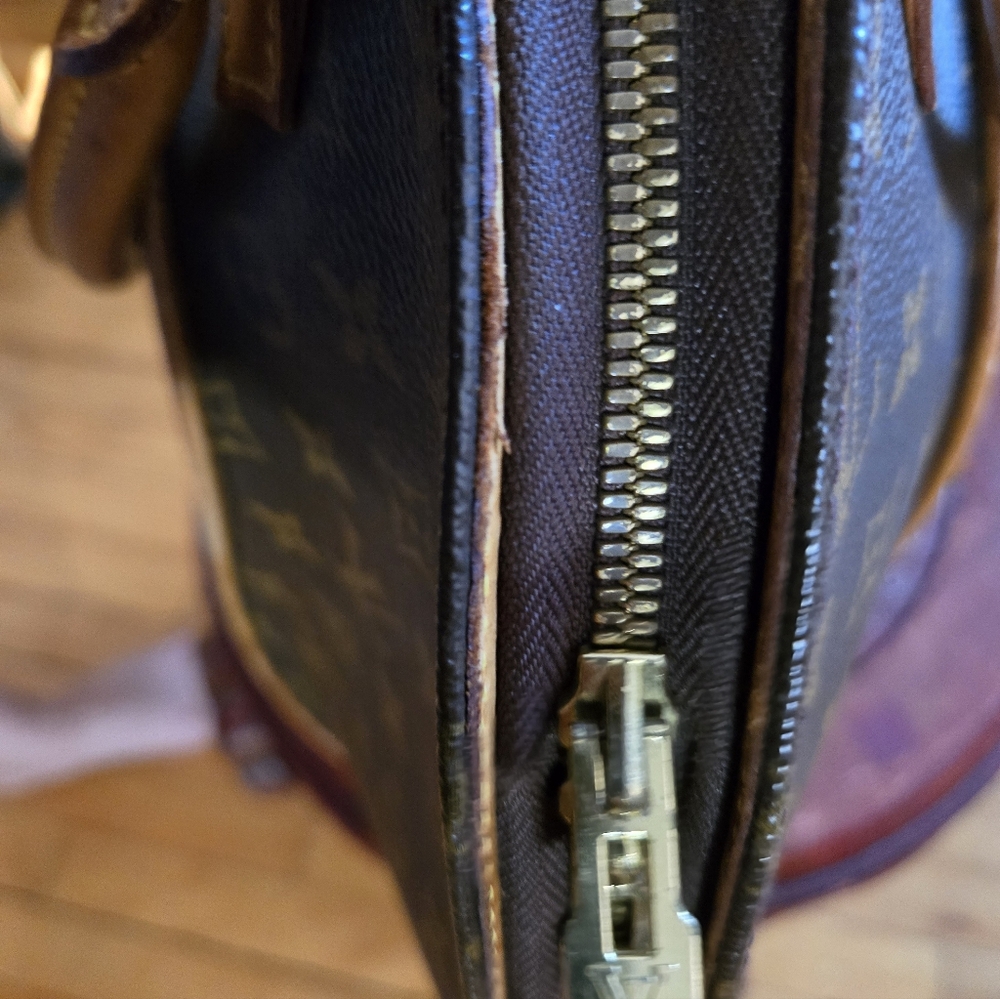 LOUIS VUITTON MONOGRAM ELLIPSE PM - Picture 7 of 10